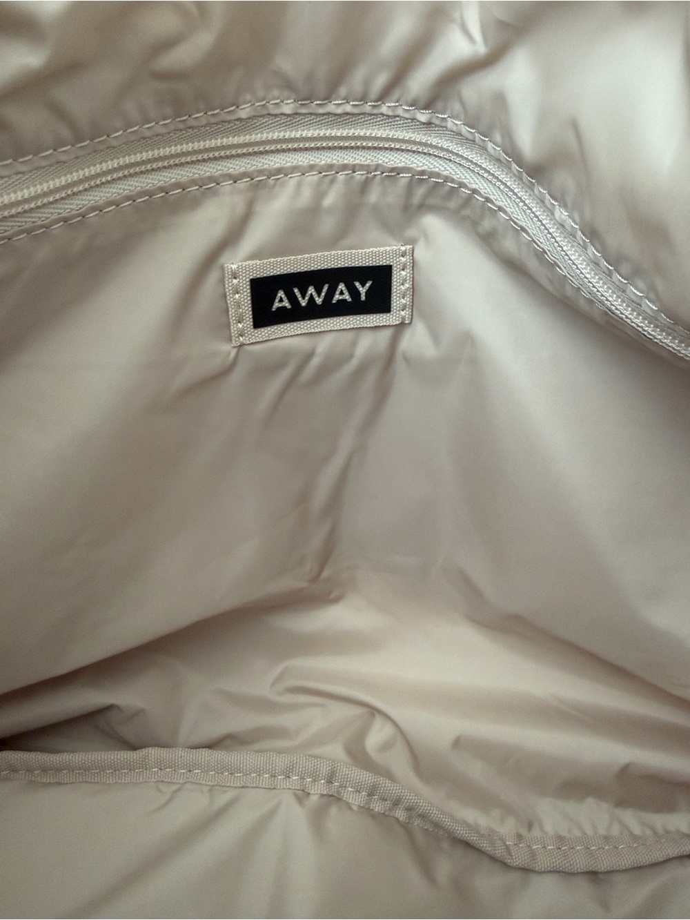 AWAY | Large Featherlight Crossbody in Salt White - Picture 14 of 14